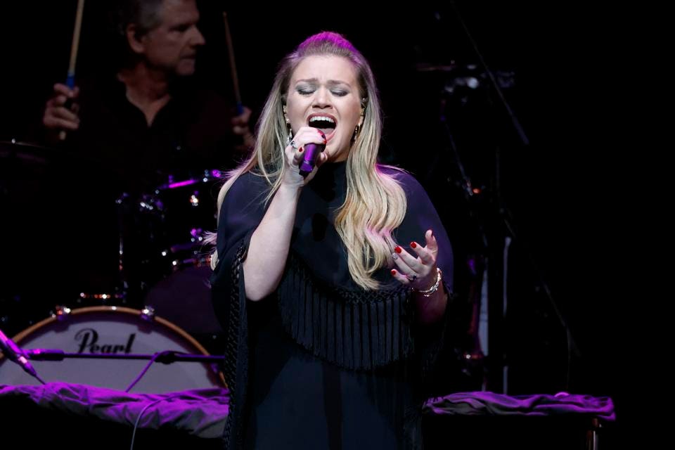 Kelly Clarkson And More Perform At Ronnie Milsap Tribute in Nashville