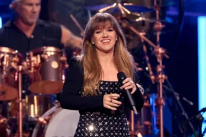 Is Kelly Clarkson Leaving Her Show | EXCLUSIVE!
