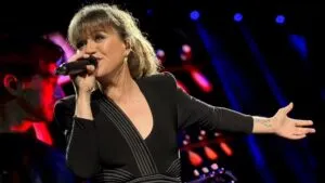 Kelly Clarkson